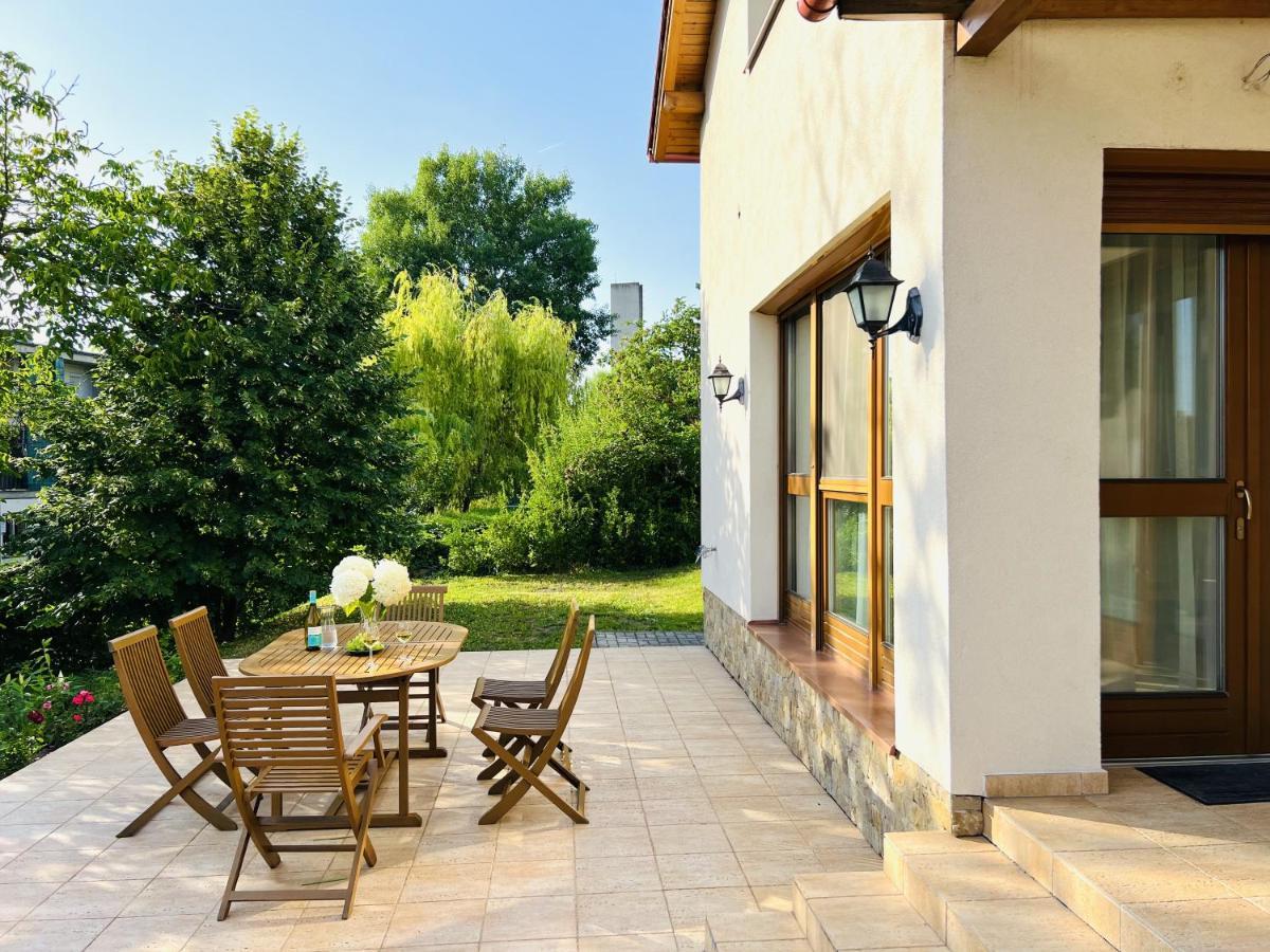 Villa Szofia Veszprem Apartments Екстериор снимка