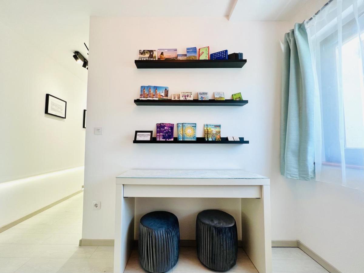 Villa Szofia Veszprem Apartments Екстериор снимка
